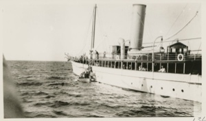 Image: Steam yacht Shee-lah meets the Roosevelt